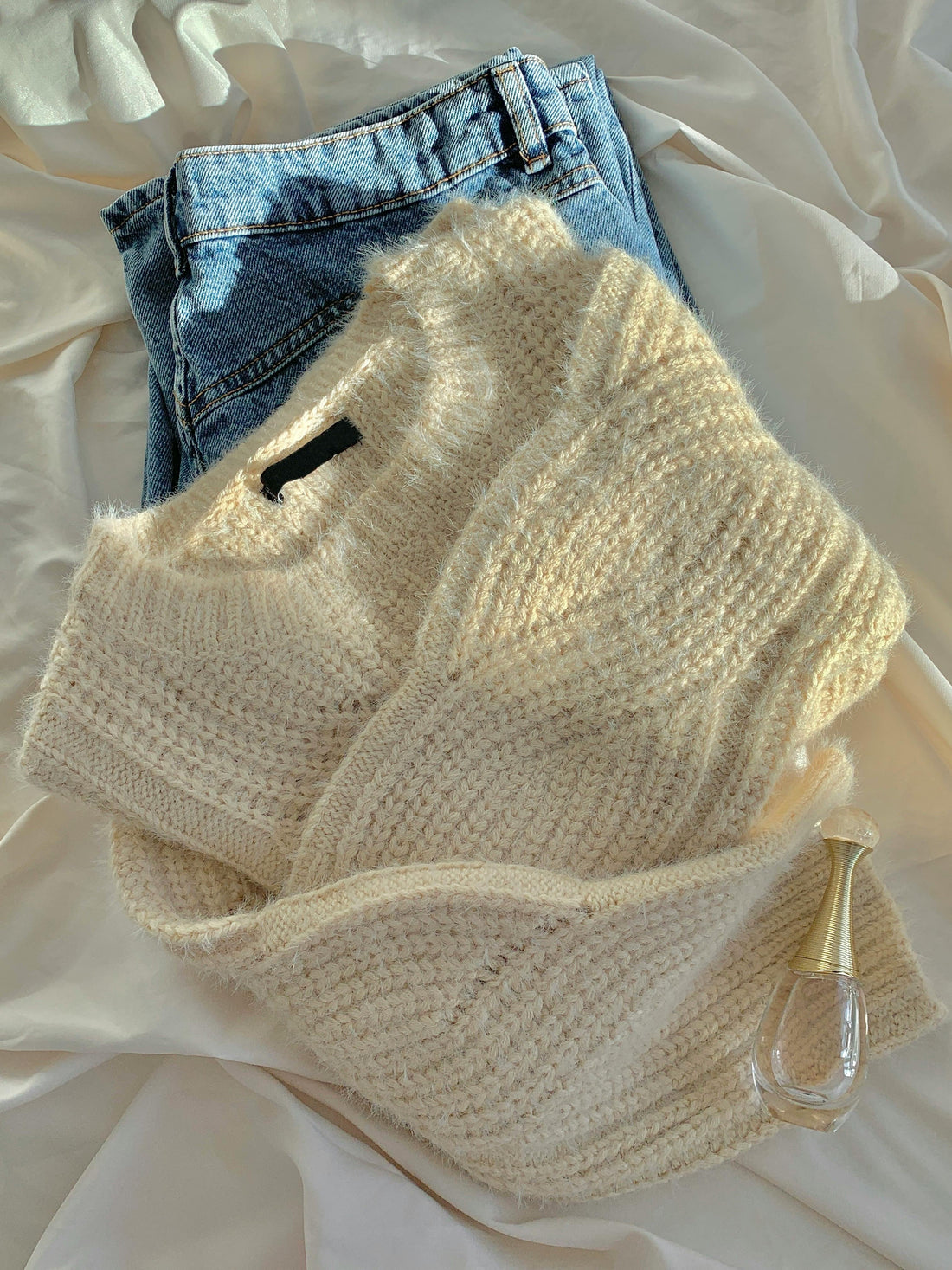 How to Build a Sustainable Spring Capsule Wardrobe with 5 Knitwear?