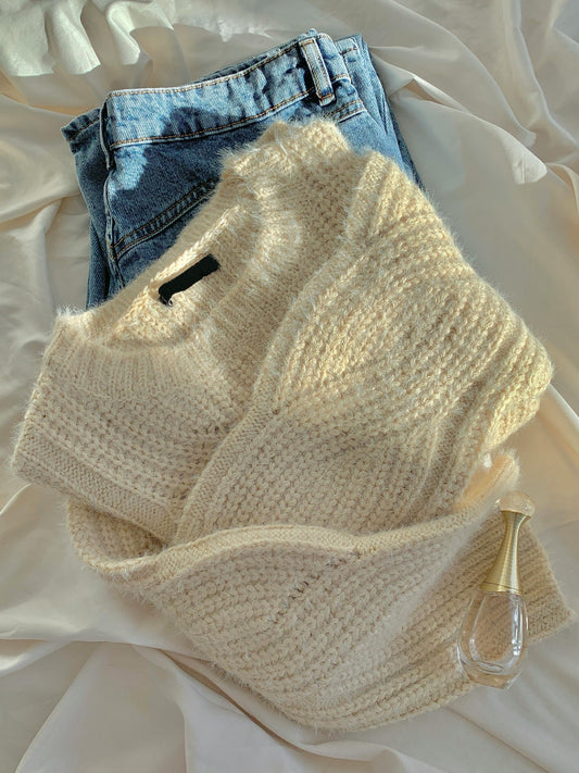 How to Build a Sustainable Spring Capsule Wardrobe with 5 Knitwear?