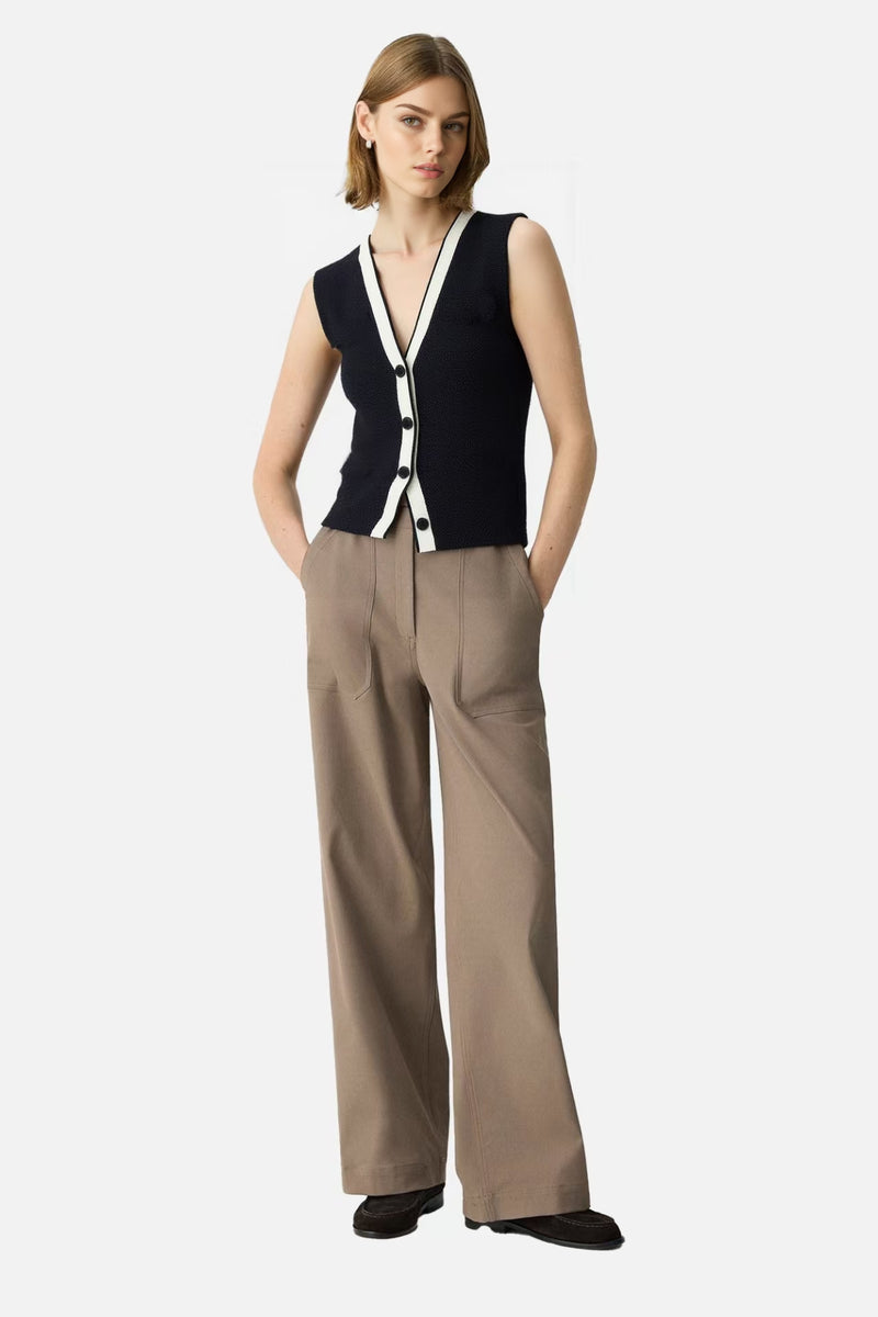 Contrast Trim Button-Front Knit Vest